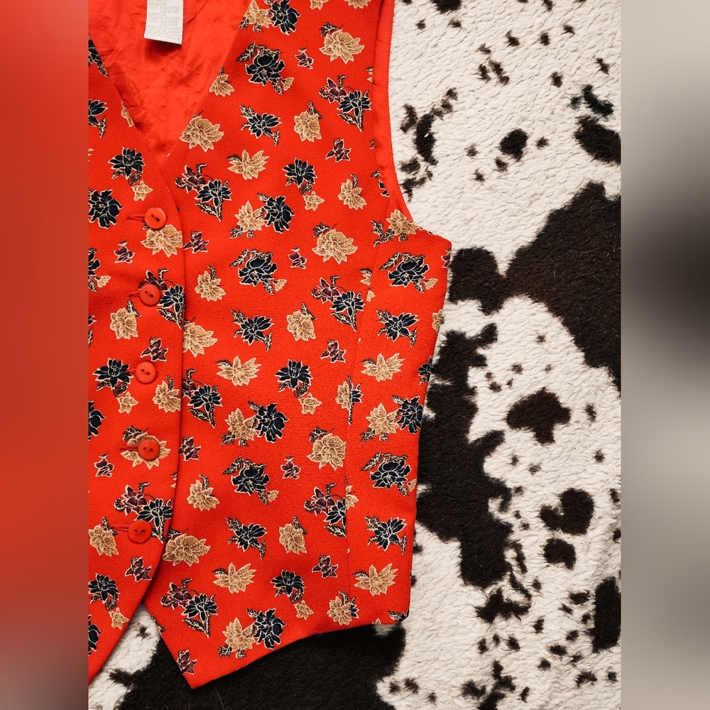 "LIZ CLAIBOURNE ' WOMEN'S 80'S/90'S VEST - RED - Picture 2 of 4